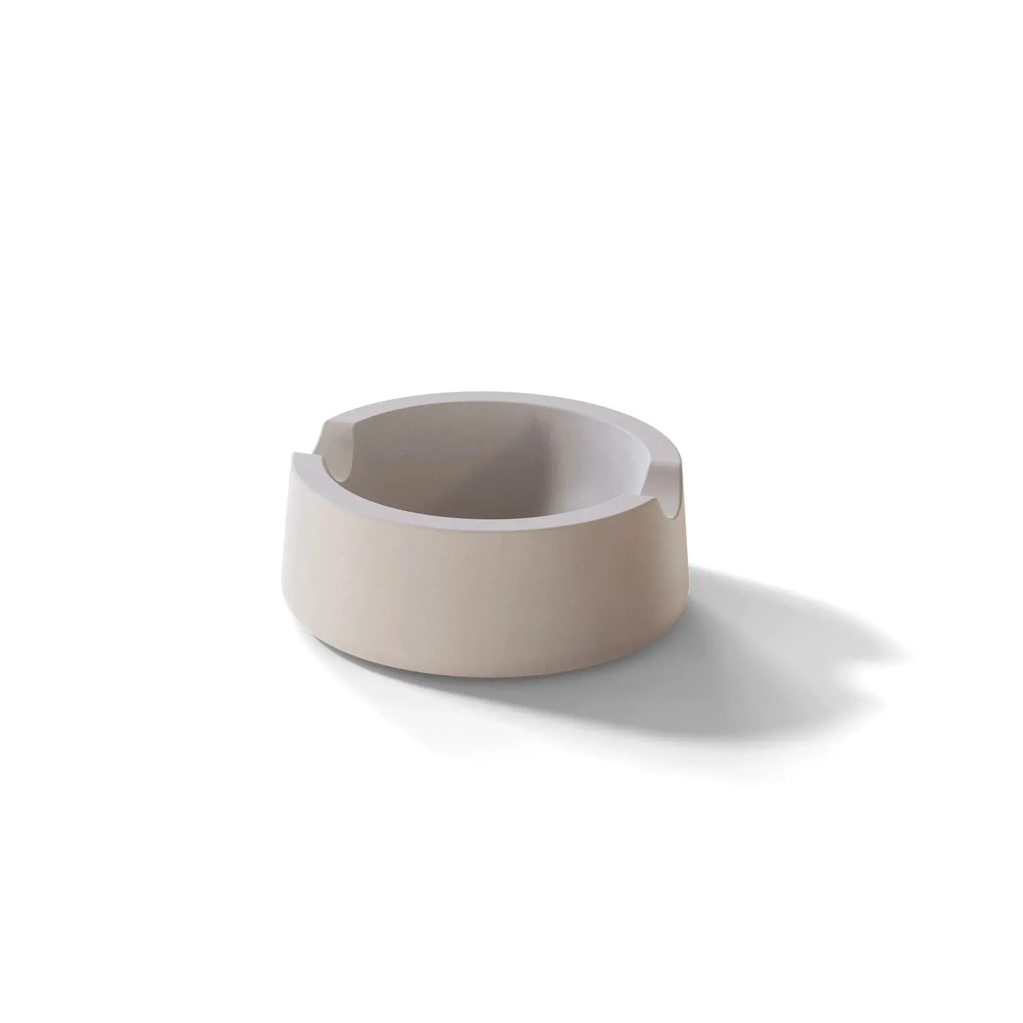 Ashtray Ember concrete design with notched rim